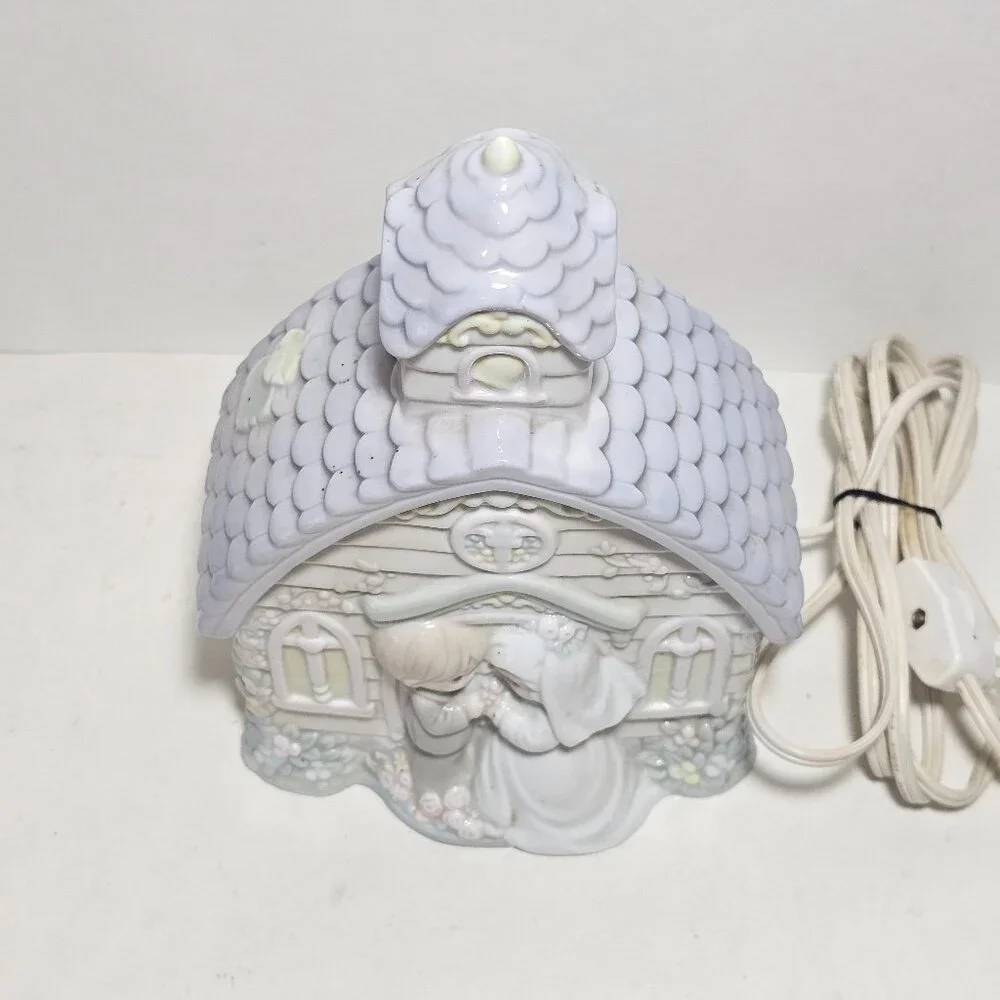 94 Enesco Precious Moments Collection Wedding Day At Chapel Lighted 3D Figurine